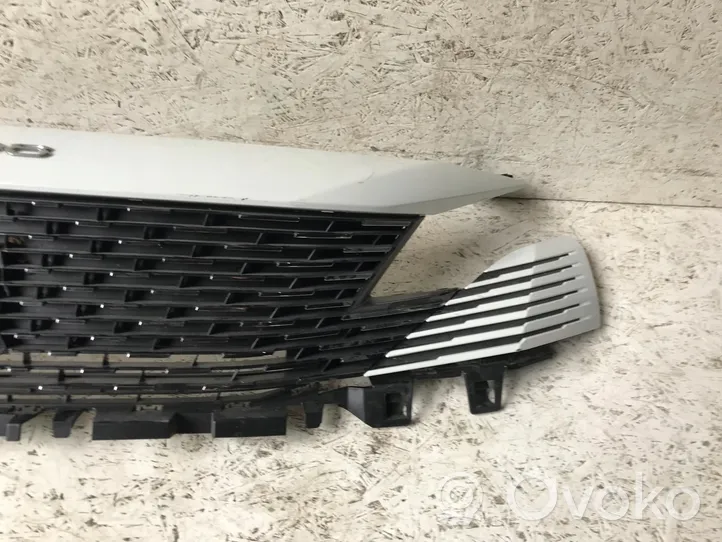 Peugeot 3008 I Maskownica / Grill / Atrapa górna chłodnicy 