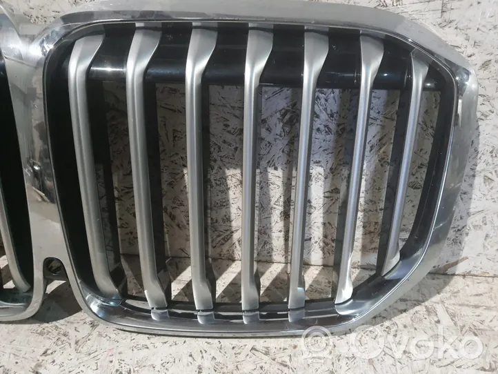 BMW X7 G07 Maskownica / Grill / Atrapa górna chłodnicy BMW