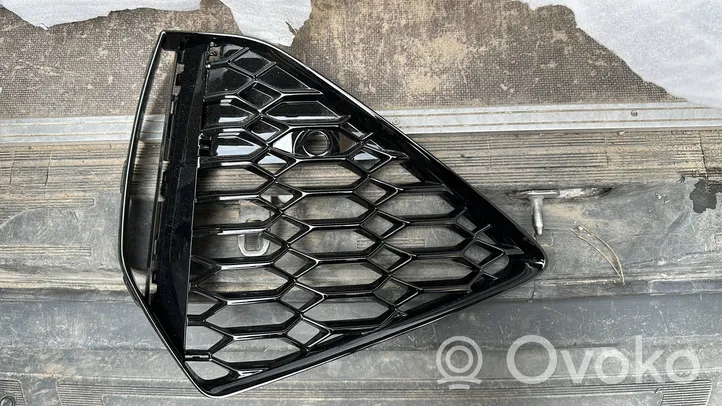 Audi RS6 C8 Grille antibrouillard avant 4K8807682D