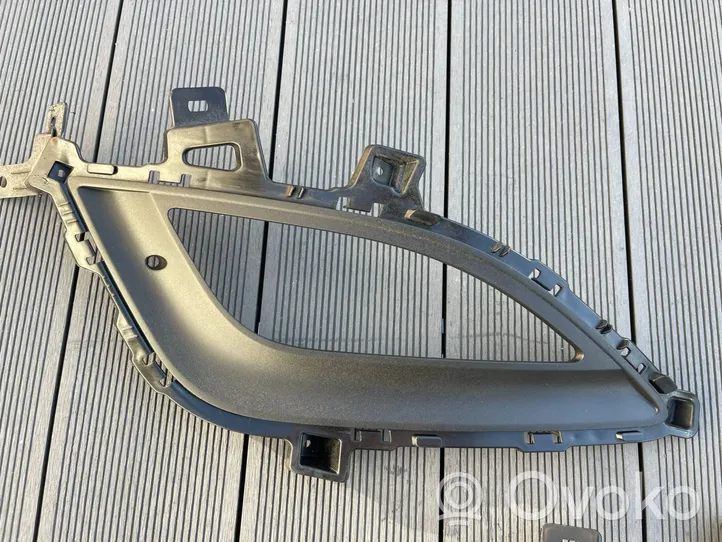 Hyundai i30 Unteres Gitter dreiteilig vorne 86563-A6000