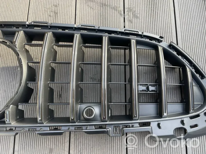 Mercedes-Benz C W206 Griglia anteriore A2068883300