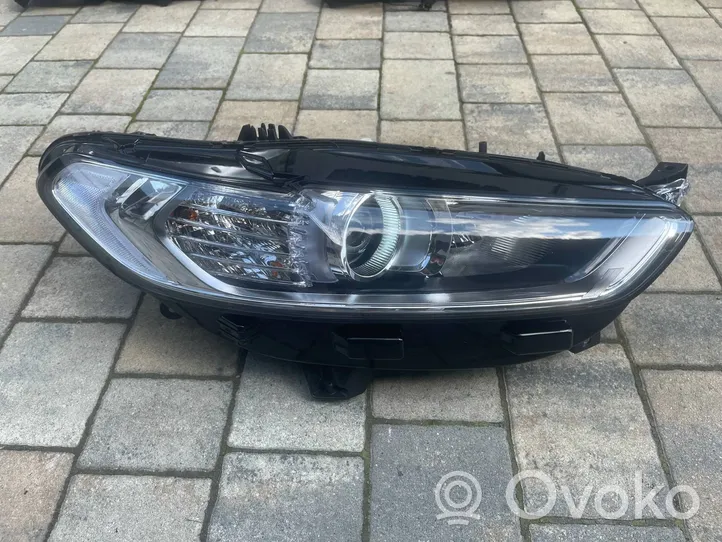 Ford Mondeo MK V Lampa przednia DS7313W029BE