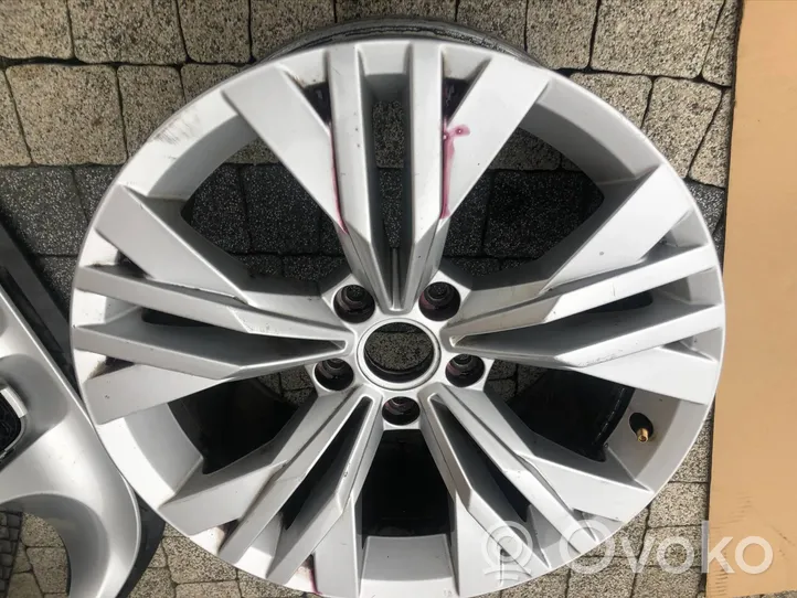 Volkswagen PASSAT B8 Обод (ободья) колеса из легкого сплава R 17 3G0601025T