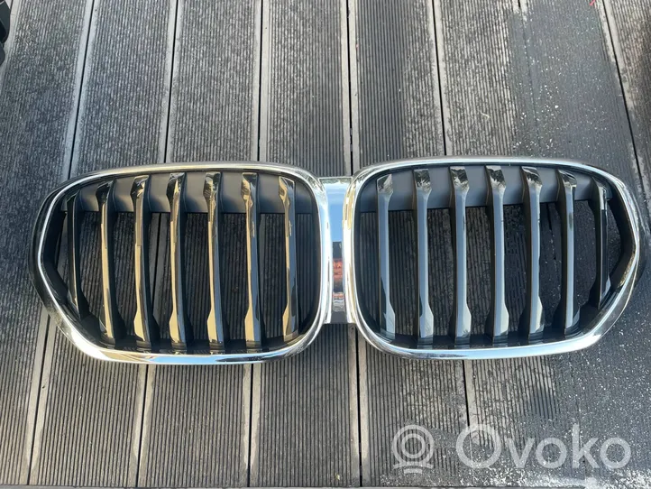 BMW X1 F48 F49 Atrapa chłodnicy / Grill 8493450