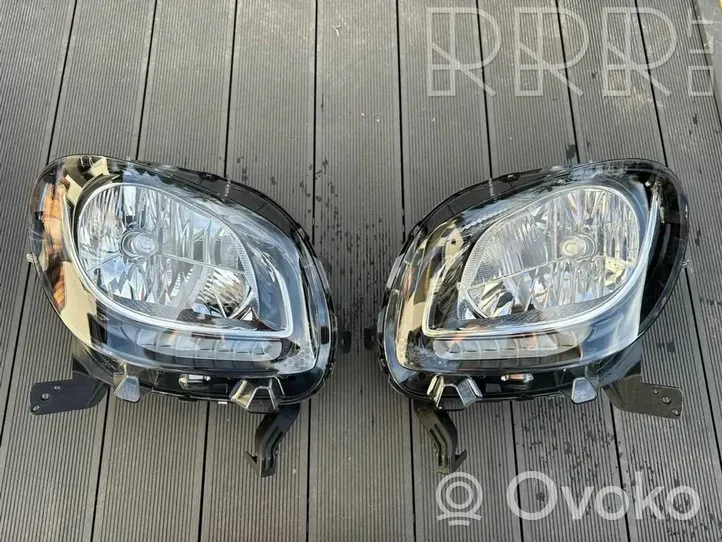 Smart ForFour II W453 Lampa przednia A4539068401