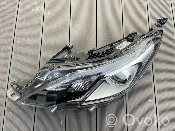 Peugeot 2008 I Faro/fanale 9825313980