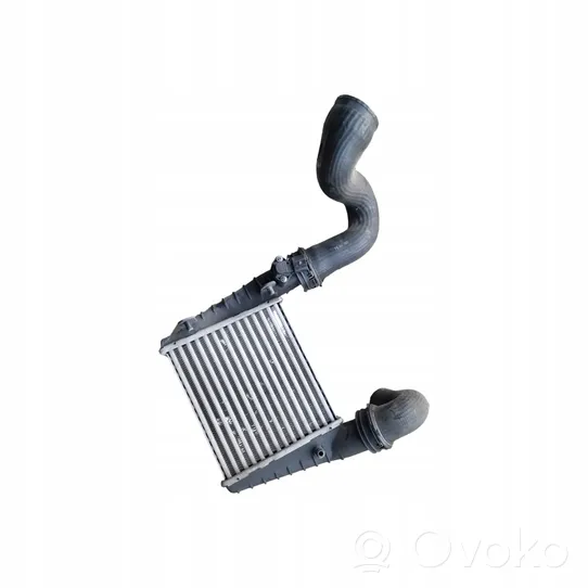 Volkswagen PASSAT B5.5 Radiatore intercooler 8D0145805B