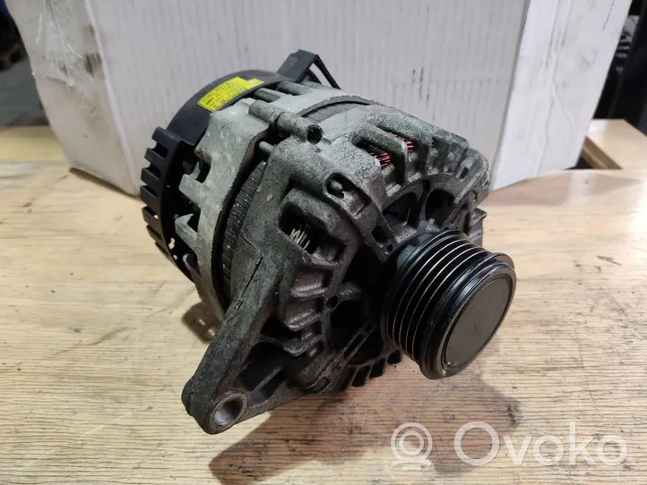 Hyundai i30 Generatore/alternatore 37300-2A850