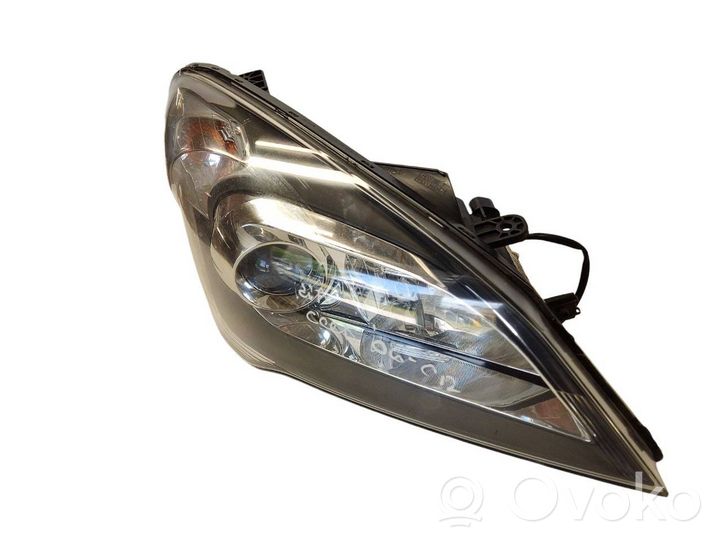 KIA Ceed Lampa przednia 921021H