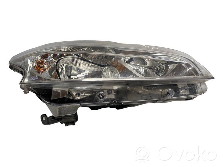 Peugeot 208 Lampa przednia 9802221280