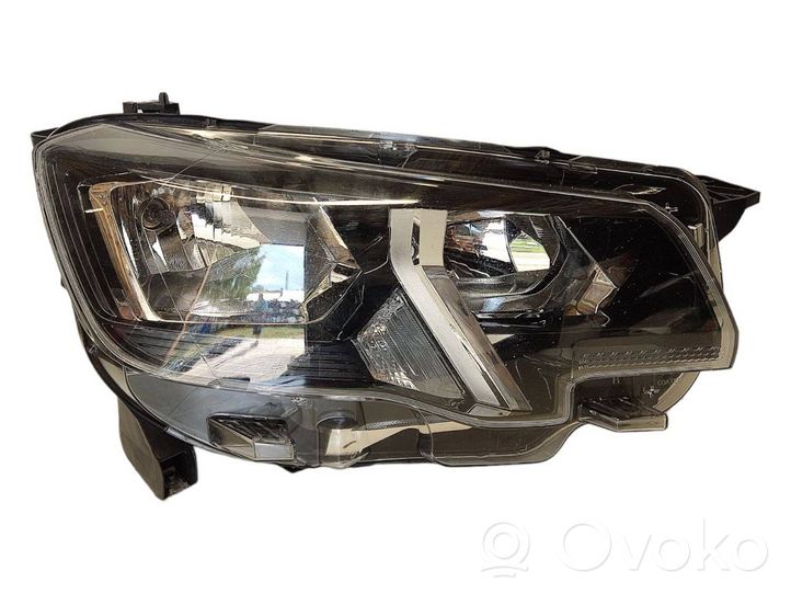 Peugeot Partner Lampa przednia 9816826880