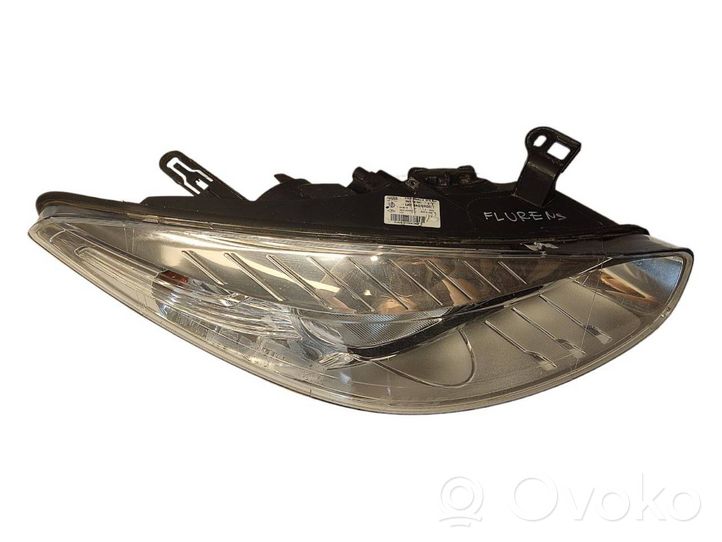 Renault Fluence Faro delantero/faro principal 260100076R