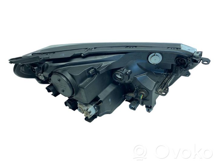 Toyota RAV 4 (XA40) Lampa przednia W3049K02