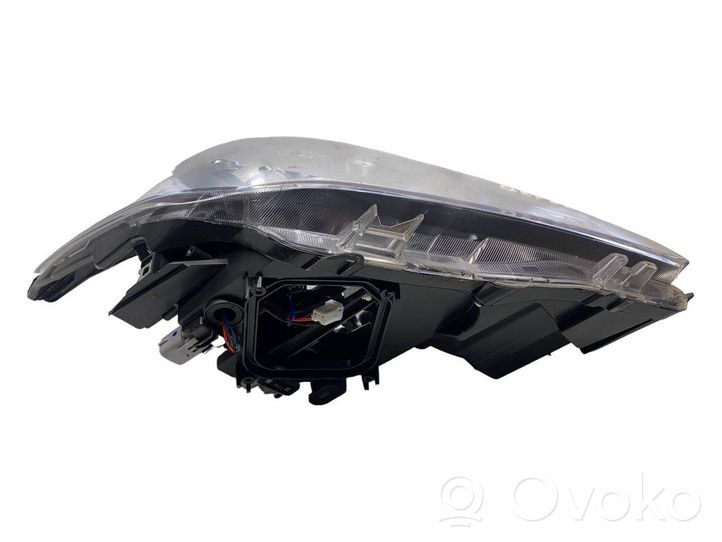 Toyota Prius (XW30) Lampa przednia E11005341