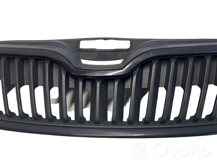 Skoda Rapid (NH) Grille calandre supérieure de pare-chocs avant 5JA853668