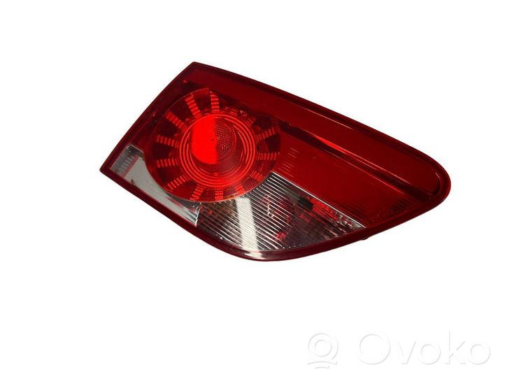 Seat Altea Lampy tylnej klapy bagażnika 5P8945093D