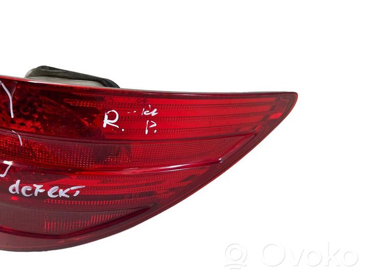 Mercedes-Benz R W251 Lampa tylna A2518200464