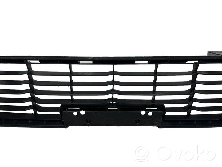 Toyota Hilux (AN120, AN130) Grille inférieure de pare-chocs avant 531120K130