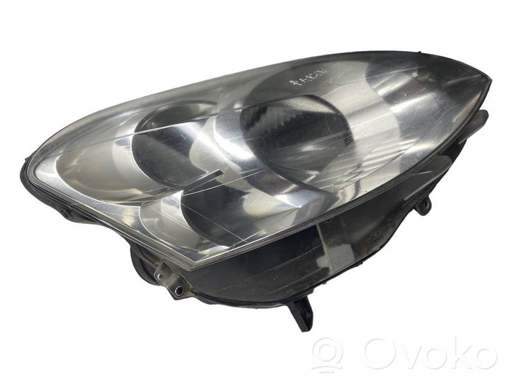 Peugeot Partner Lampa przednia 89318001