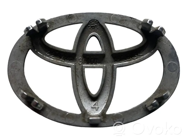 Toyota Yaris Emblemat / Znaczek 42624130WL