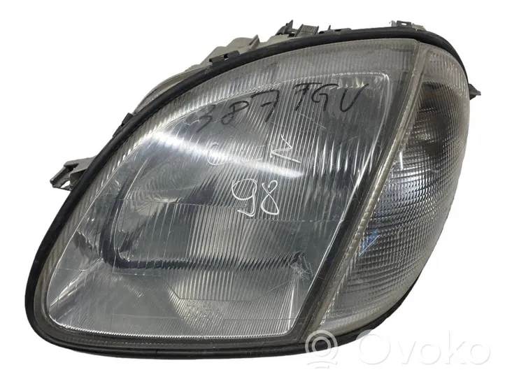 Mercedes-Benz SLK R170 Lampa przednia A1708200161