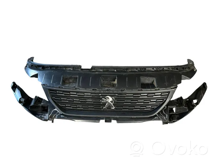 Peugeot Partner Grille calandre supérieure de pare-chocs avant 9818281980