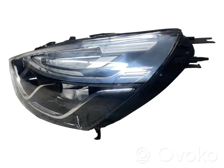 Renault Clio IV Lampa przednia 260608367R