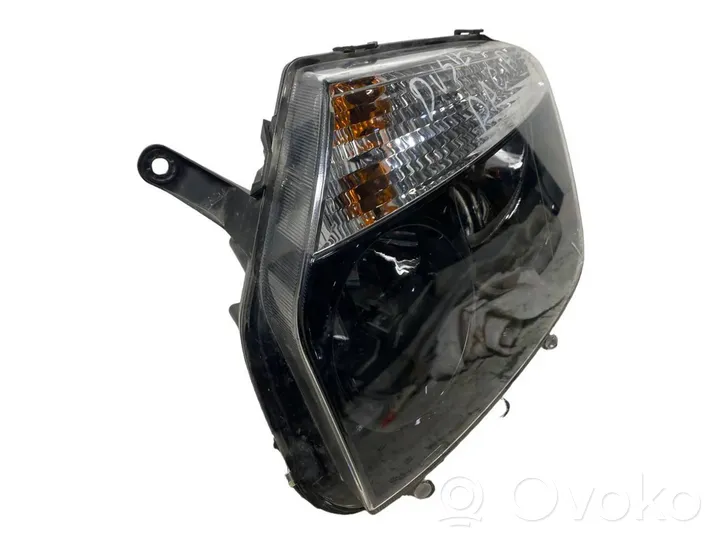 Dacia Duster Lampa przednia 260602589R