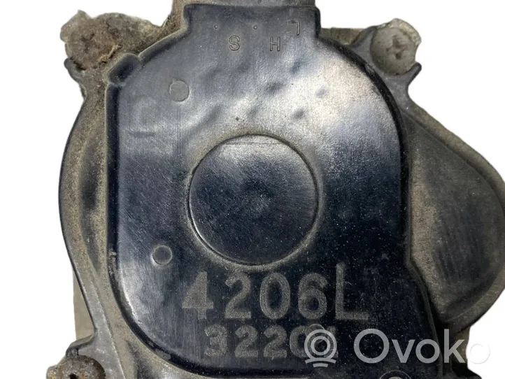 Toyota Avensis T270 Mechanizm wycieraczek szyby przedniej / czołowej 4206L