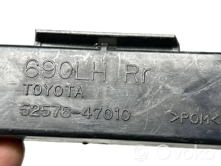 Toyota Prius (XW20) Soporte de montaje del parachoques trasero 5257647010