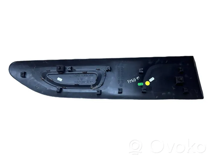 Peugeot Rifter Moulure de porte avant 9817695877