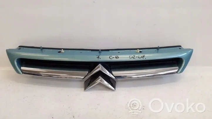 Citroen C8 Grille calandre supérieure de pare-chocs avant 