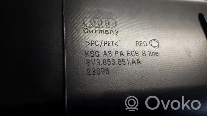 Audi A3 S3 8V Etupuskurin ylempi jäähdytinsäleikkö 8V3853651