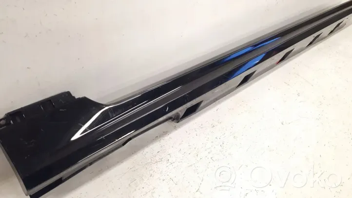 Volkswagen PASSAT B8 Sill 