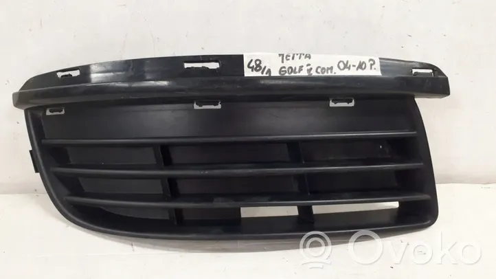 Volkswagen Jetta V Grille inférieure de pare-chocs avant 1K0853665