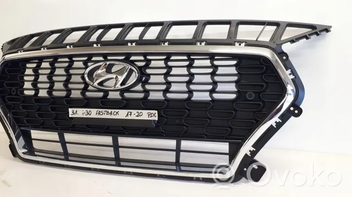 Hyundai i30 Grille de calandre avant 