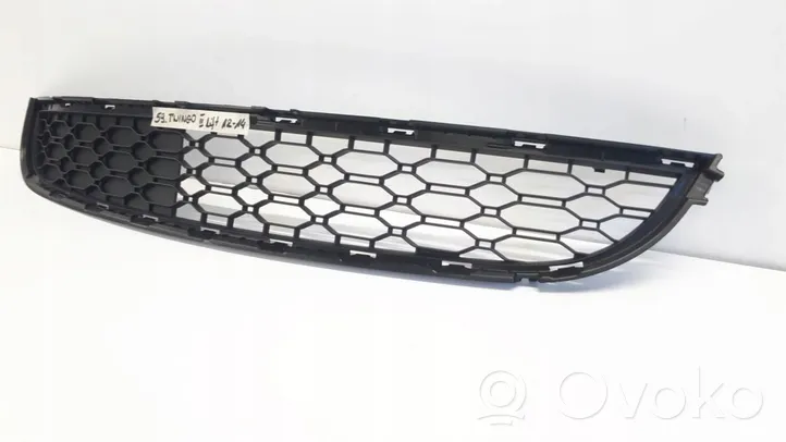 Renault Twingo II Front bumper lower grill 2547230R