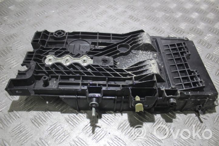 Ford Mondeo MK V Подошва крепления аккумулятора DG9310723