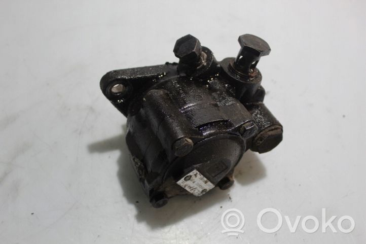 Renault Master II Pompe de direction assistée 7700300535