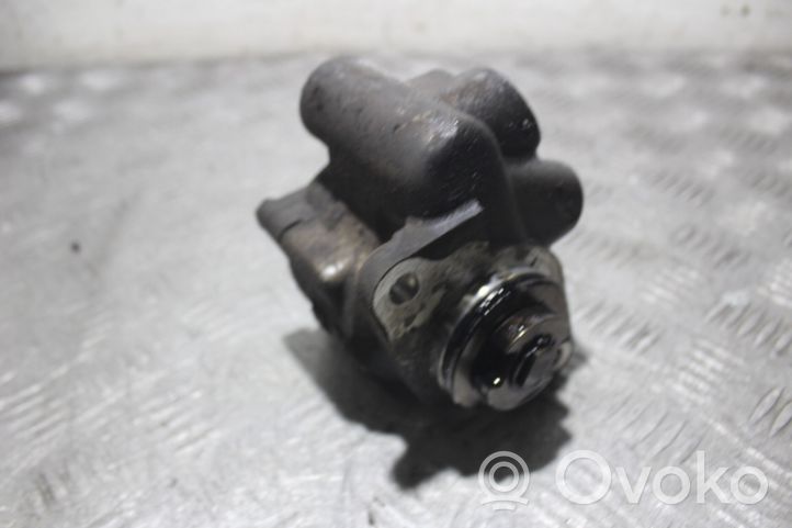 Renault Master II Pompe de direction assistée 7700300535