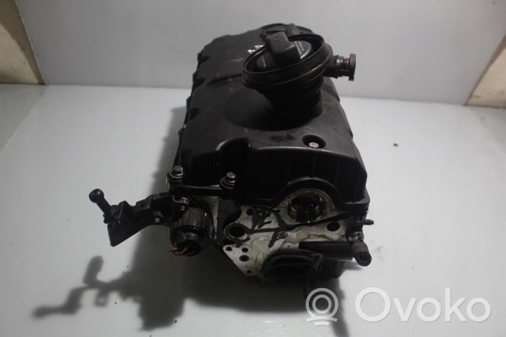Volkswagen PASSAT B6 Testata motore 038103373 R