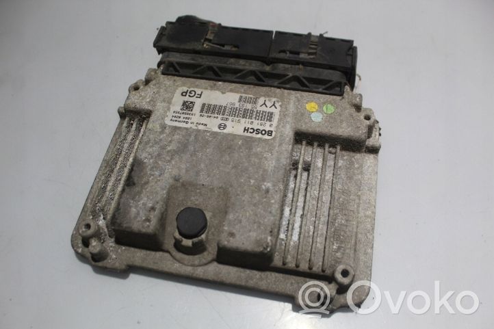 Opel Vectra C Komputer / Sterownik ECU silnika 0281011915