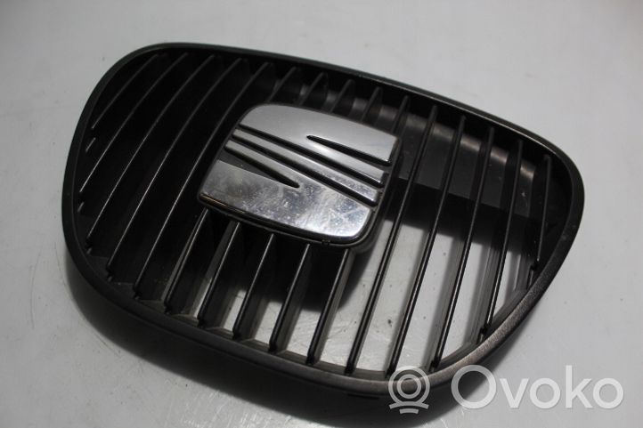 Seat Cordoba (6L) Atrapa chłodnicy / Grill 