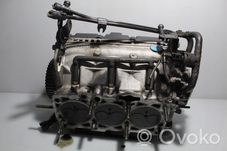 Volkswagen Polo III 6N 6N2 6NF Culasse moteur 045103373