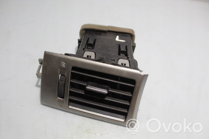 Nissan Tiida C11 Copertura griglia di ventilazione laterale cruscotto 