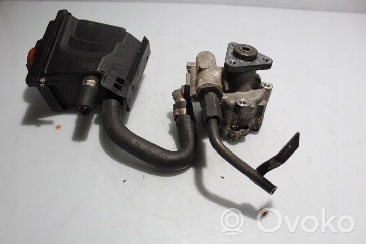 Alfa Romeo GT Power steering pump 46763561