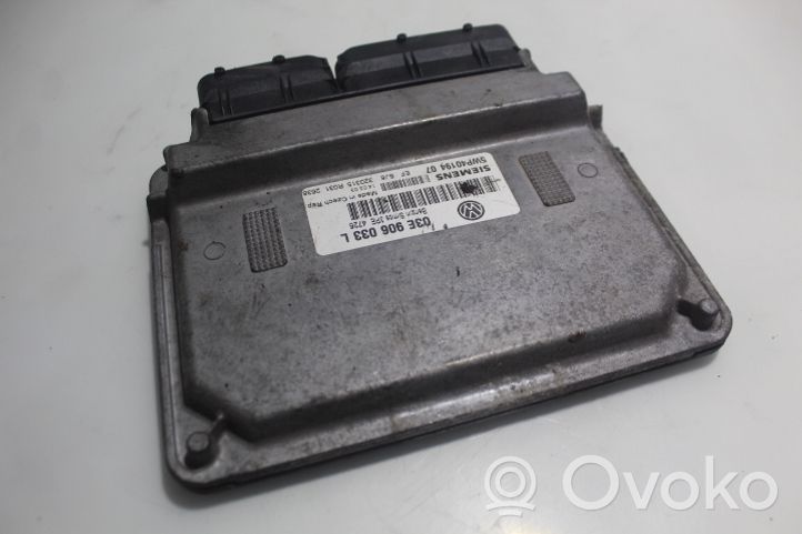 Volkswagen Polo Komputer / Sterownik ECU silnika 03E906033