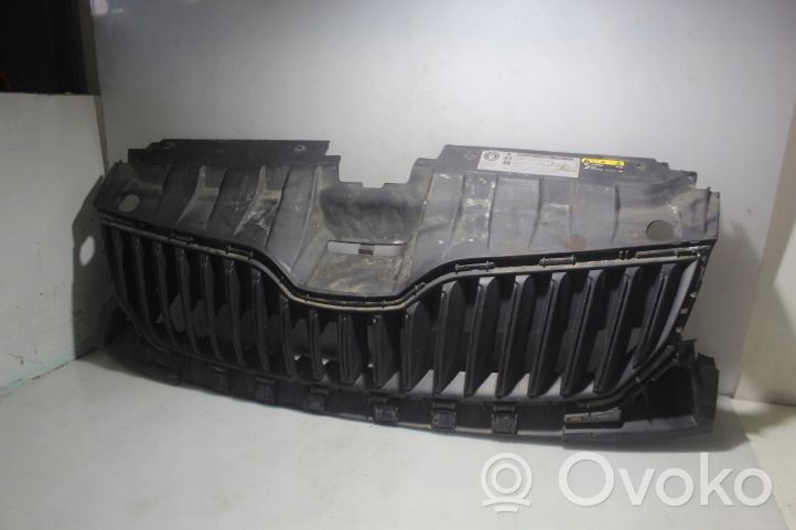 Skoda Fabia Mk3 (NJ) Grille de calandre avant 