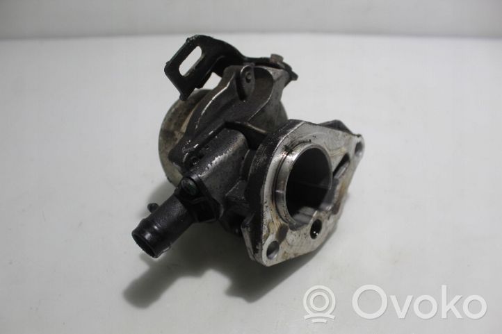 Renault Twingo II Vacuum pump 8201005306