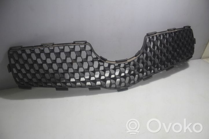 Toyota Yaris Atrapa chłodnicy / Grill 